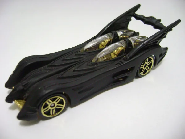 Batmobile 2006 Hot Wheels (2006 Open Stock)