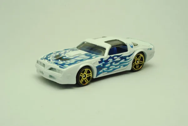 '77 Pontiac Firebird T/A 2017 Hot Wheels (HW Flames)