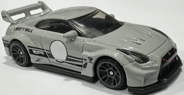 LB-Silhouette WORKS GT Nissan 35GT-RR VER.2 2024 Hot Wheels (Then and Now)