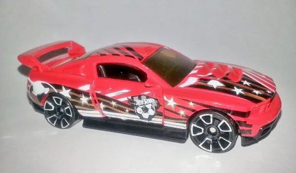 Custom '12 Ford Mustang