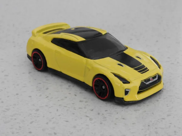'17 Nissan GT-R (R35) 2021 Hot Wheels (Then and Now)