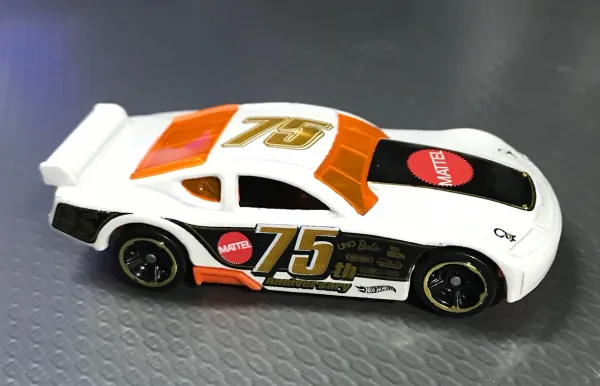 Circle Tracker 2020 Hot Wheels (HW Race Day)