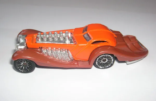 Crooze Ozznberg 2004 Hot Wheels (2004 First Editions)