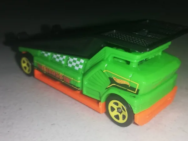The Embosser 2018 Hot Wheels (Experimotors)