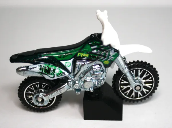 HW450F | (2nd Color)