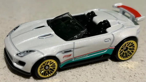 '15 Jaguar F-Type Project 7 2024 Hot Wheels (HW Roadsters)