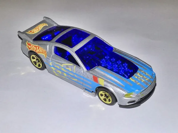 '13 Ford Mustang GT | (2nd Color) 2014 Hot Wheels (Track Aces)