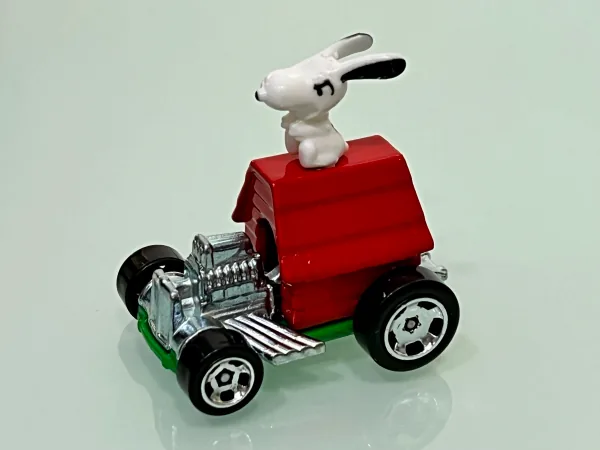 Snoopy 2023 Hot Wheels (HW Screen Time)
