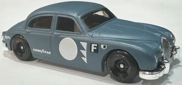 Jaguar Mk1 | (2nd Color) 2025 Hot Wheels (HW Race Day)