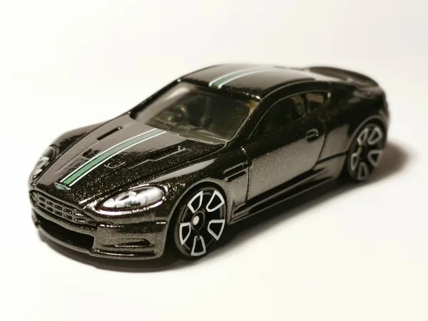Aston Martin DBS 2019 Hot Wheels (HW Exotics)