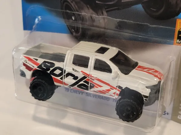 '19 Chevy Silverado Trail Boss LT | (2nd Color) 2022 Hot Wheels (Baja Blazers)