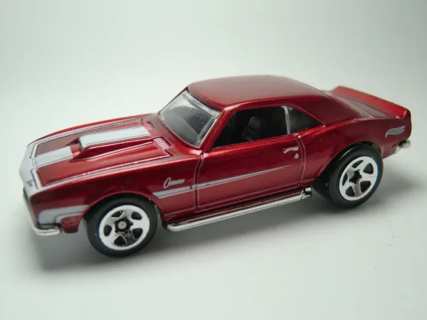 '68 COPO Camaro | (3rd Color) 2011 Hot Wheels (2011 New Models)