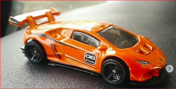 Lamborghini Huracán LP 620-2 Super Trofeo | (2nd Color) 2018 Hot Wheels (HW Exotics)