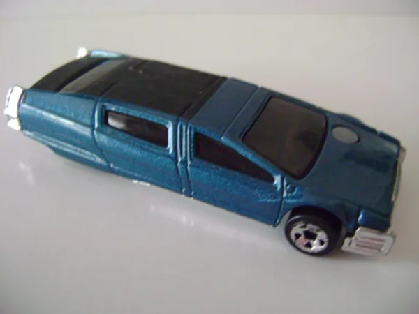 Syd Mead's Sentinel 400 Limo 2002 Hot Wheels (2002 First Editions)