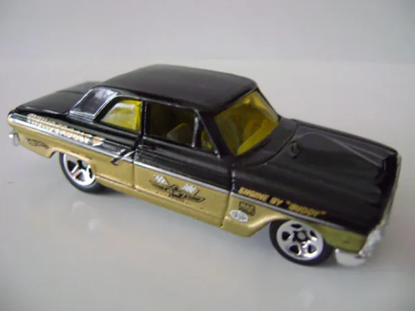 Ford Thunderbolt 2005 Hot Wheels (2005 Hot Wheels)