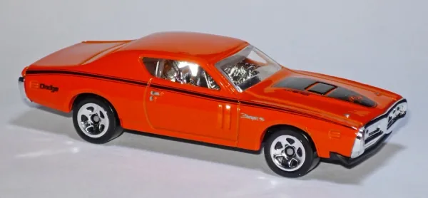 '71 Dodge Charger 2010 Hot Wheels (New Model)