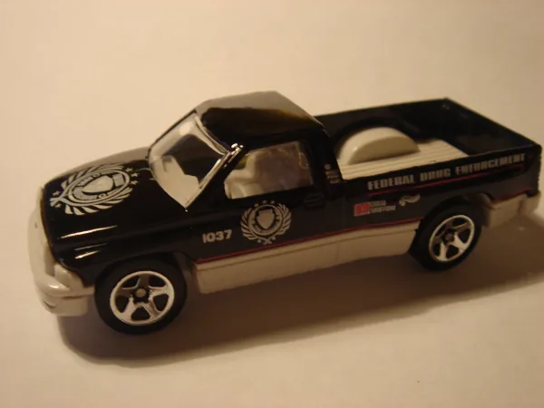 Dodge Ram 1500 1999 Hot Wheels (1999 Hot Wheels)