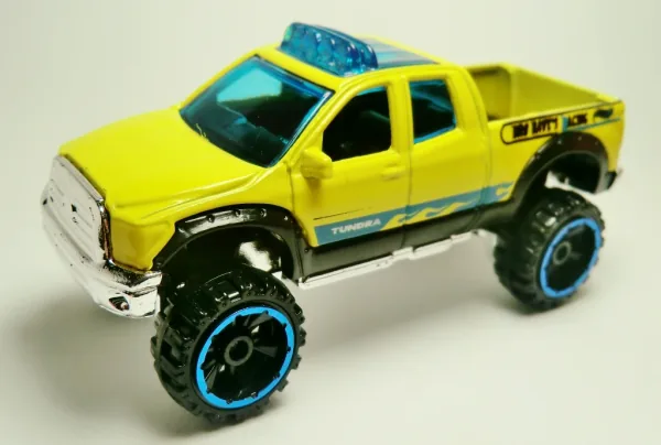 '10 Toyota Tundra | (2nd Color) 2012 Hot Wheels (2012 New Models)