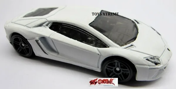 Lamborghini Aventador LP 700-4