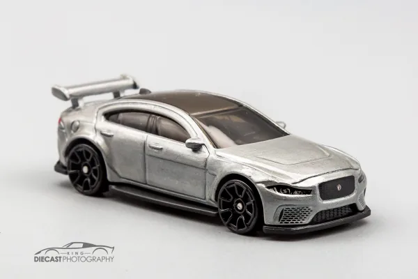 Jaguar XE SV Project 8 | (2nd Color) 2020 Hot Wheels (Nightburnerz)