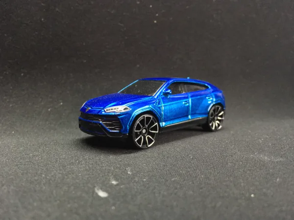 '17 Lamborghini Urus 2021 Hot Wheels (Factory Fresh)
