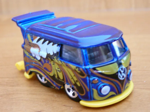 Volkswagen Kool Kombi | (2nd Color)