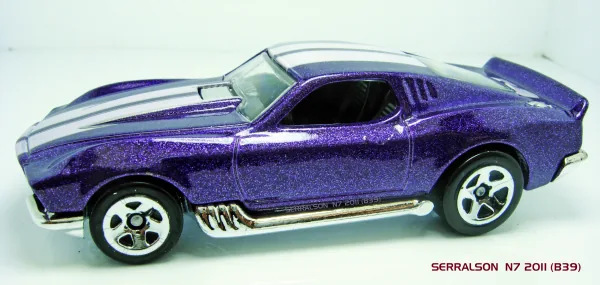 Blvd. Bruiser | (2nd Color) 2011 Hot Wheels (2011 New Models)