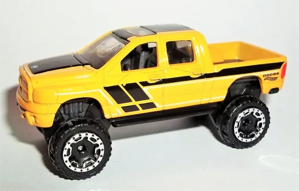 Dodge Ram 1500 2016 Hot Wheels (HW Hot Trucks)