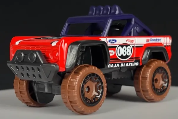 Custom Ford Bronco 2022 Hot Wheels (Baja Blazers)