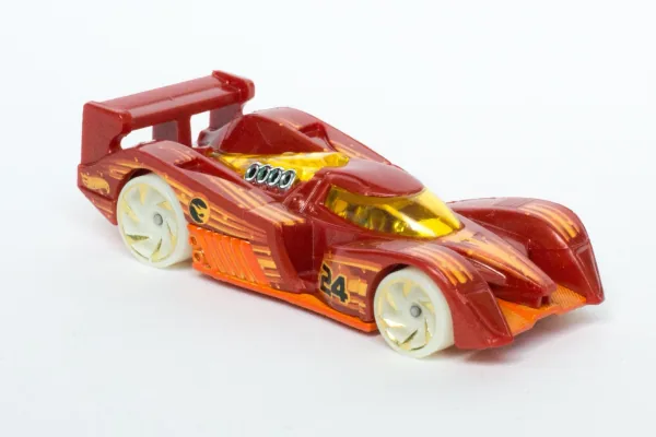 24 Ours | (2nd Color) 2017 Hot Wheels (HW Glow Wheels)