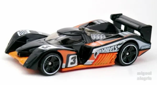 24 Ours 2014 Hot Wheels (Track Aces)