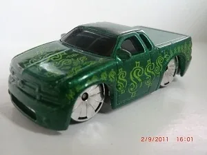 'Tooned Chevy S-10 2004 Hot Wheels (2004 First Editions)