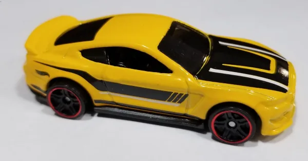 Ford Shelby GT350R | (2nd Color) 2017 Hot Wheels (Muscle Mania)