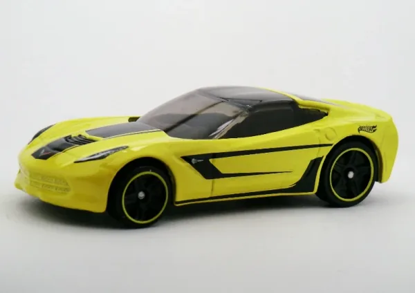 '14 Corvette Stingray 2015 Hot Wheels (Muscle Mania)