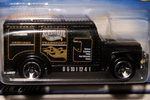 Armored Car 2001 Hot Wheels (2001 Hot Wheels)