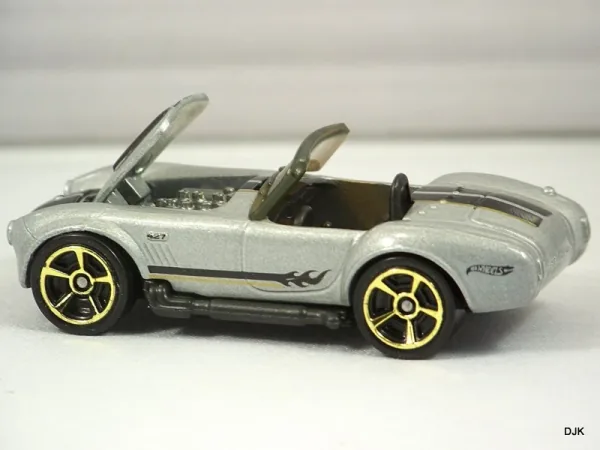Shelby Cobra 427 S/C 2011 Hot Wheels (Muscle Mania)