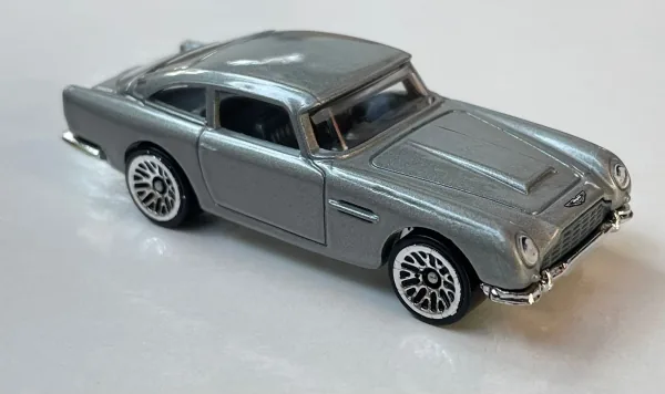 Aston Martin 1963 DB5 2024 Hot Wheels (HW Screen Time)