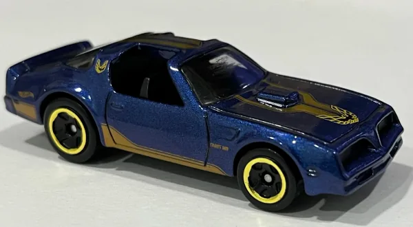 Hot Bird 2021 Hot Wheels (Muscle Mania)
