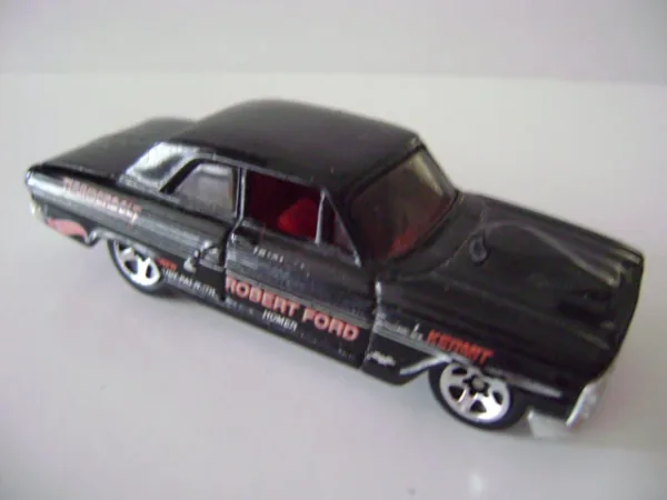 Ford Thunderbolt 2001 Hot Wheels (2001 First Editions)