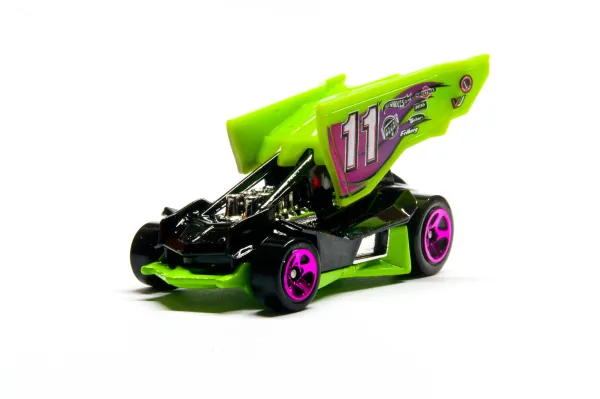 Dirty Outlaw 2011 Hot Wheels (2011 New Models)