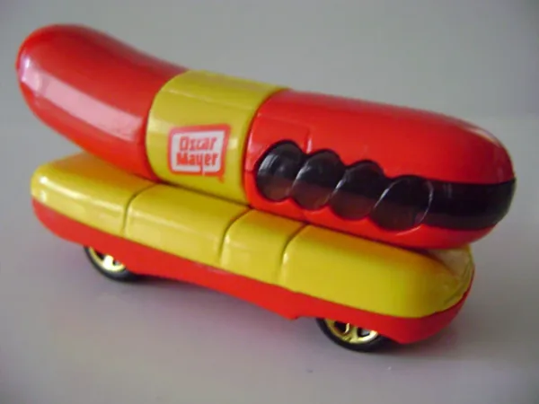 Oscar Mayer Wienermobile 2006 Hot Wheels (2006 Open Stock)