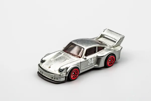 Porsche 934.5 | (2nd Color) 2018 Hot Wheels (Nightburnerz)