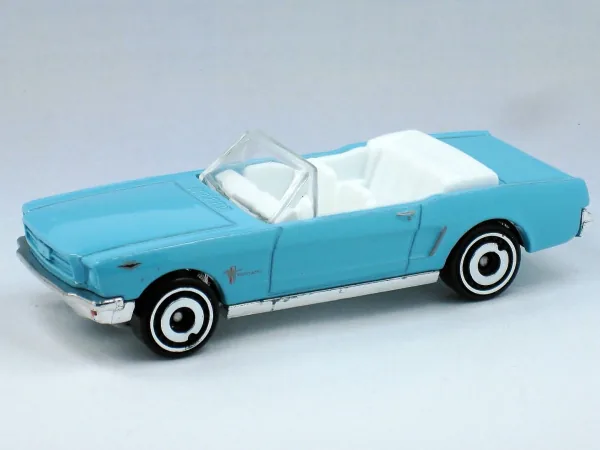 '65 Ford Mustang Convertible 2020 Hot Wheels (HW Screen Time)