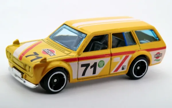 '71 Datsun Bluebird 510 Wagon 2015 Hot Wheels (Night Burnerz)