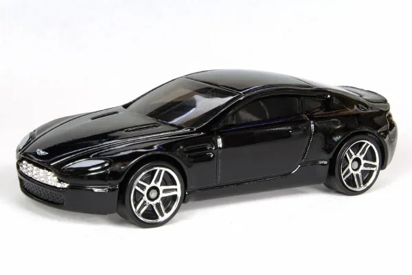 Aston Martin V8 Vantage 2008 Hot Wheels (All Stars)