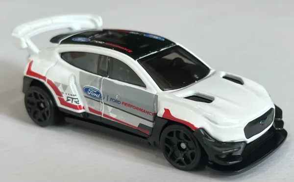 Ford Mustang Mach-E 1400