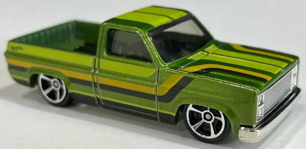 '83 Chevy Silverado 2022 Hot Wheels (HW Hot Trucks)