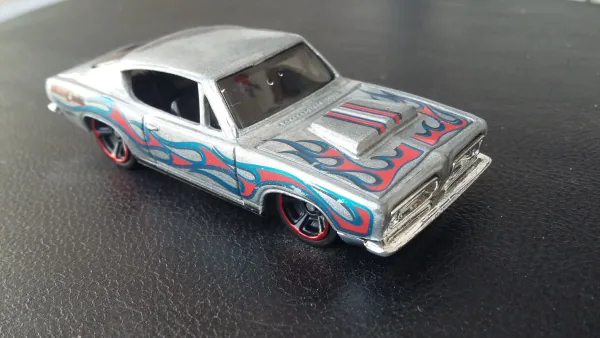 '68 Hemi Barracuda | (2nd Color) 2015 Hot Wheels (Heat Fleet)