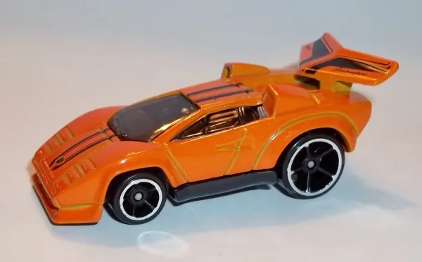 Lamborghini Countach 2018 Hot Wheels (Tooned)