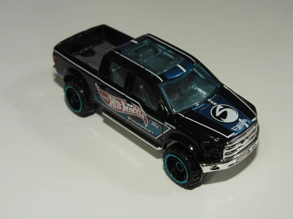 '15 Ford F-150 | (2nd Color) 2016 Hot Wheels (HW Hot Trucks)